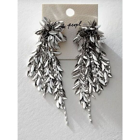 Free People Essential Dangle Earring NWT $48 - Picture 3 of 3